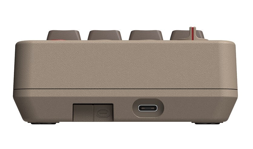 8BitDo Retro 18 Mechanical Numpad - C64 Edition