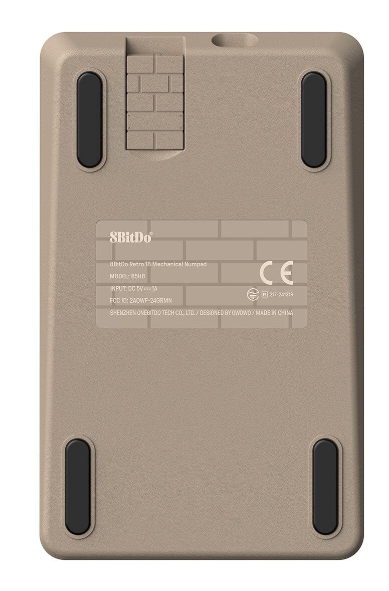 8BitDo Retro 18 Mechanical Numpad - C64 Edition